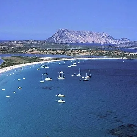 Szálloda L'uddastru San Teodoro