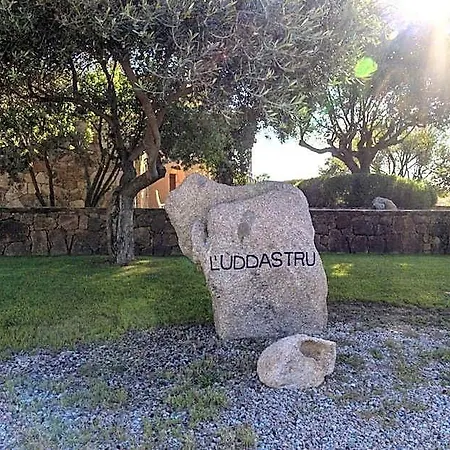 L'uddastru Szálloda 2*